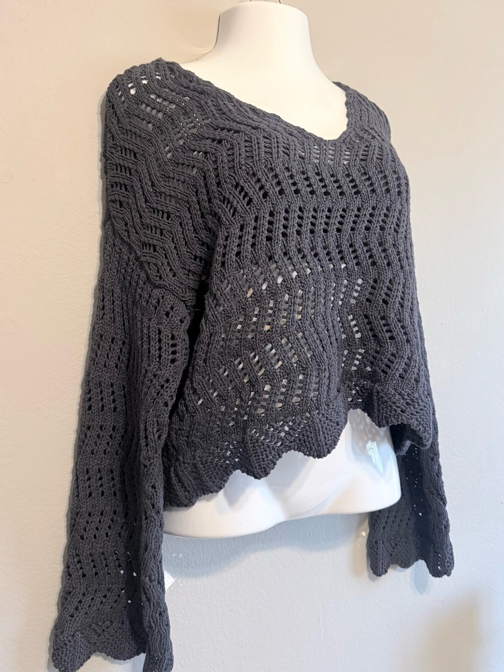 AE Charcoal Black Gray Open-Knit V-Neck Sweater